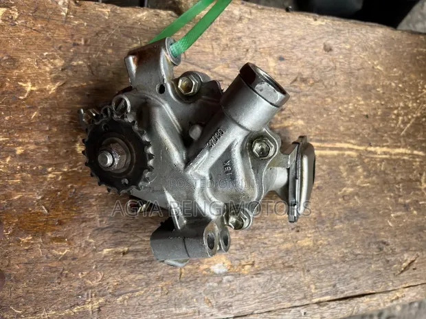 Toyota Corolla 2ZR Engine Oil Pump (2009) - 1