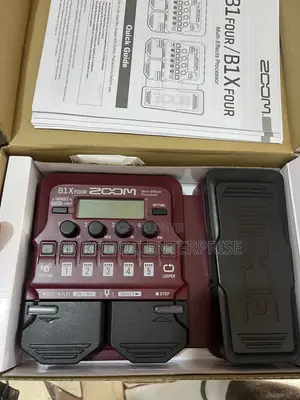Zoom B1xFour Bass Multi-Effect Processor