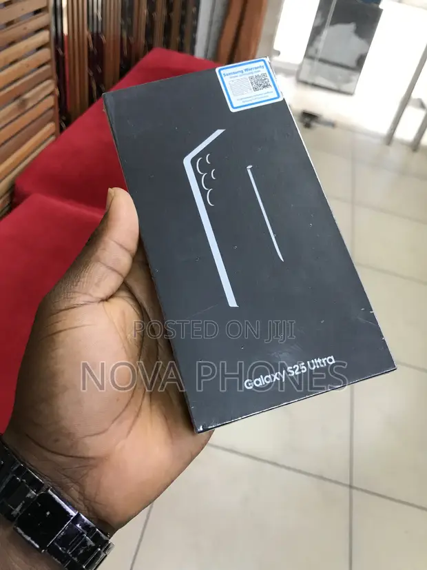 New Samsung Galaxy S25 Ultra 256GB - 1