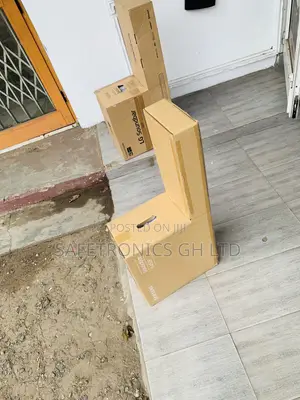Brand New Samsung B-Series Soundbar HW-B450F 2.1 Ch