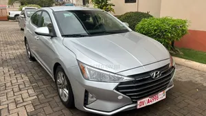 2019 Hyundai Elantra SEL Silver