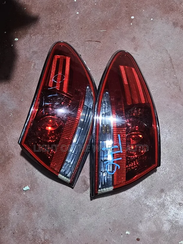 Lexus ES330 Taillights - Used - 1