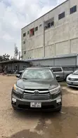 2015 Toyota Highlander LE 4dr SUV AWD 3.5L Green - 2