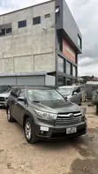 2015 Toyota Highlander LE 4dr SUV AWD 3.5L Green - 3