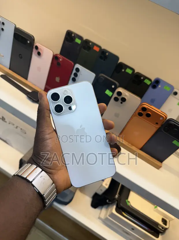 Apple iPhone 16 Pro Max 256GB White - 1