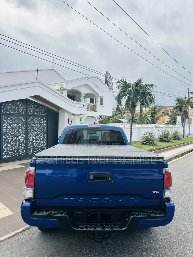 Toyota Tacoma TRD Sport 2021 Blue - 1