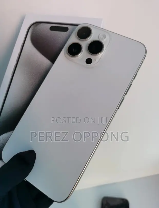 Apple iPhone 15 Pro Max 512GB Silver - 1