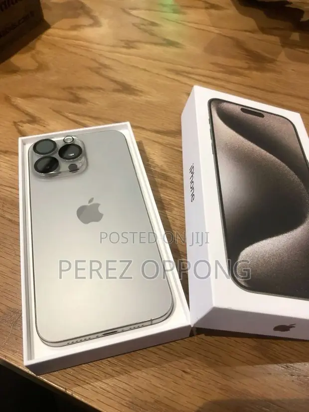 Apple iPhone 15 Pro Max 512GB Silver - 1