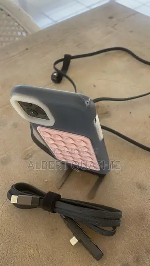 Standing iPhone Charger - Black