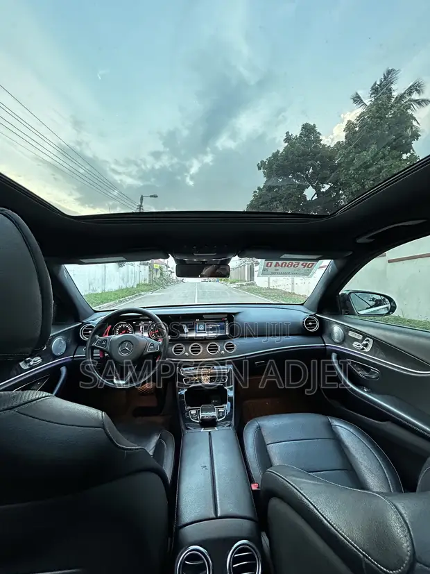 Mercedes-Benz E300 2017 Black - 1