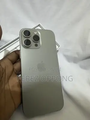 Apple iPhone 16 Pro Max 256GB Silver