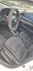 Hyundai Elantra 2017 White - 4