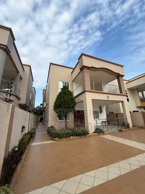 5-Bedroom House for Rent in Etordan, Boundary Road Area