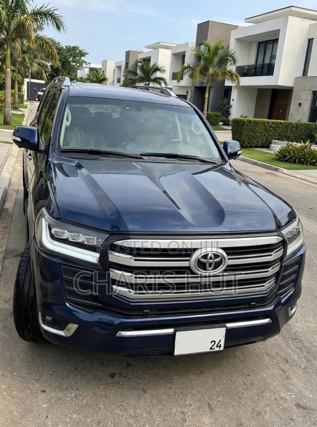 Toyota Land Cruiser for Rent - 1