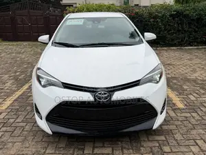 Toyota Corolla LE Eco 2019 White