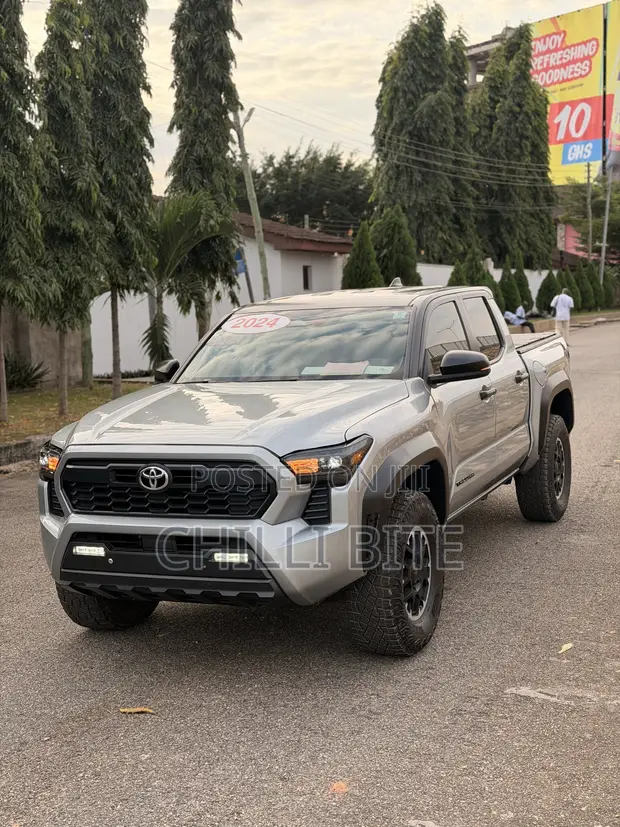 Toyota Tacoma SR5 Double Cab 6' Bed AT 2024 Gray - 1