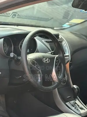 2013 Hyundai Elantra Limited Sedan FWD (1.8L)