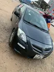 Toyota Belta 2012 Gray - 2
