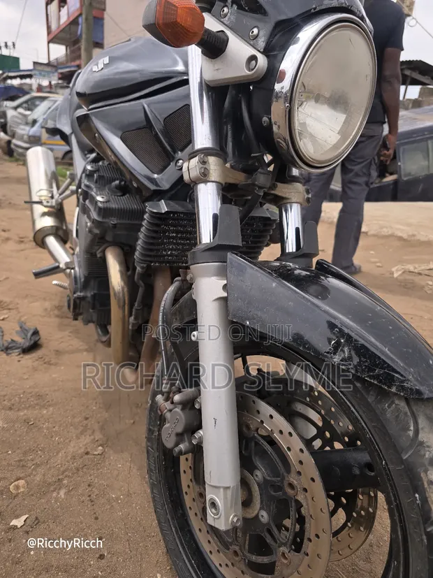 Suzuki Bandit 2020 Black - 1
