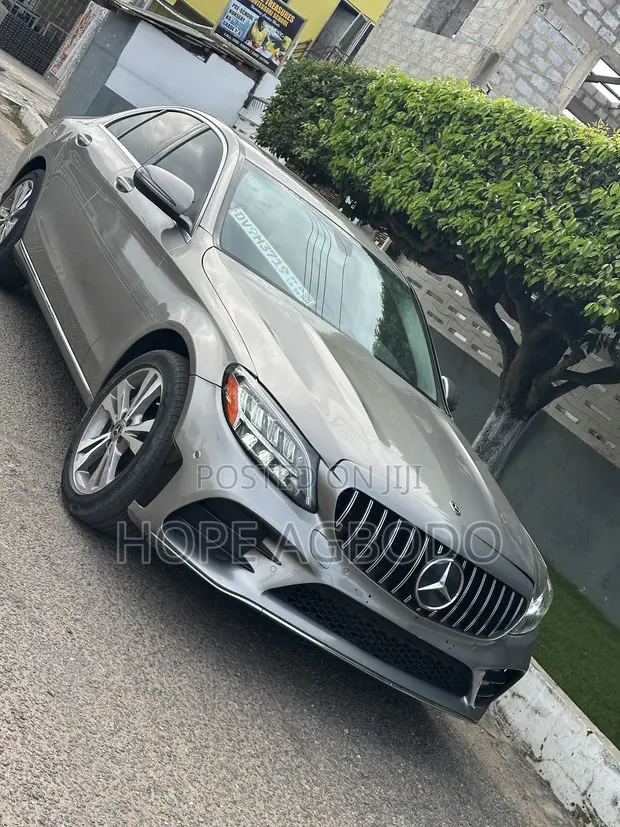 Mercedes-Benz C300 2020 Silver - 1