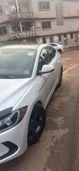 Hyundai Elantra 2017 White - 1