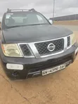 Nissan Navara 2010 Black - 4