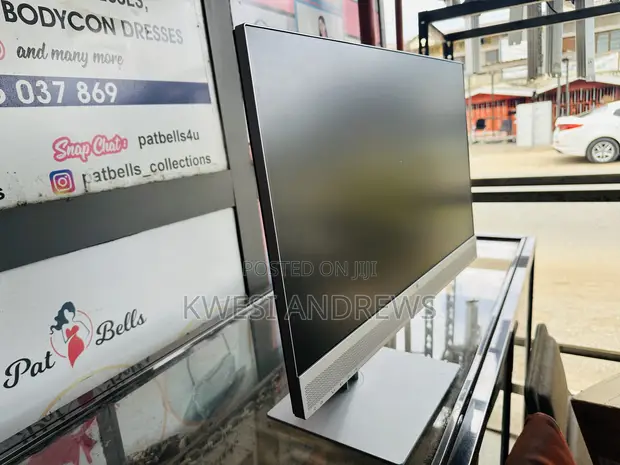 HP Edgeless Monitor - 24" - Used - 1