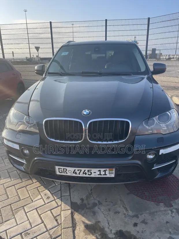 BMW X5 2010 Black - 1
