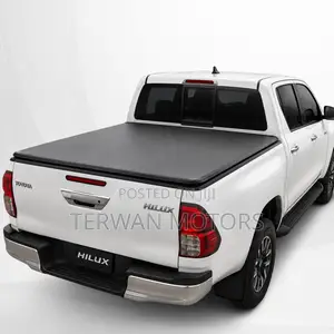 Premium Leather Tri-Fold Bucket Cover for Toyota Hilux / Tacoma