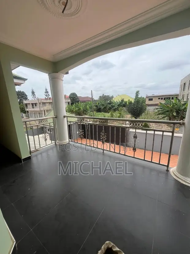 6-Bedroom Duplex for Sale in Oyarifa, Teiman - 1
