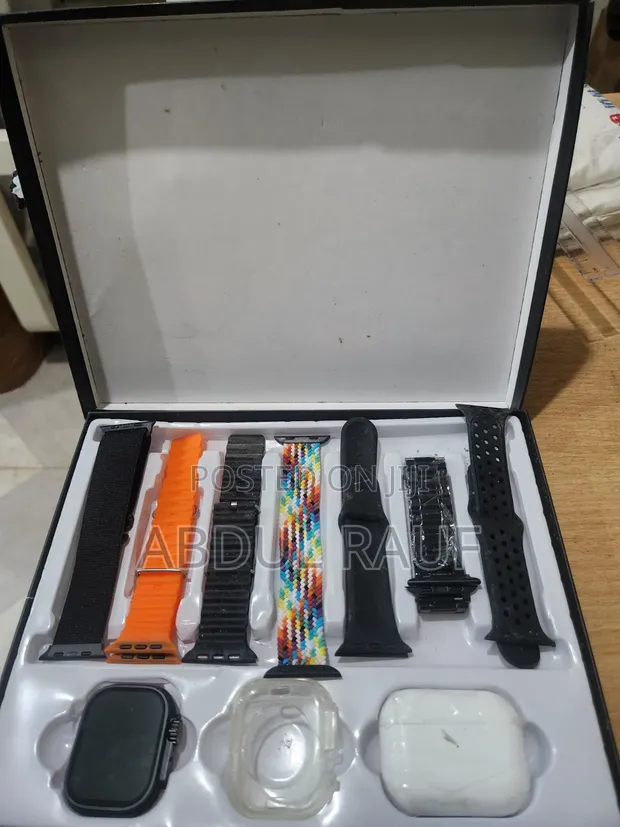 7 Strap Smart Watch with Wireless Charger - 1
