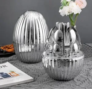 24 Pieces Cutlery Set