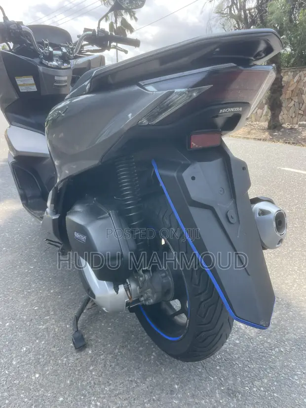 Honda PCX 160 Scooter 2022 - 1