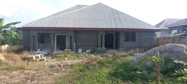 5 Bedroom Apartment for Rent in Adukoro, Kumasi - 1