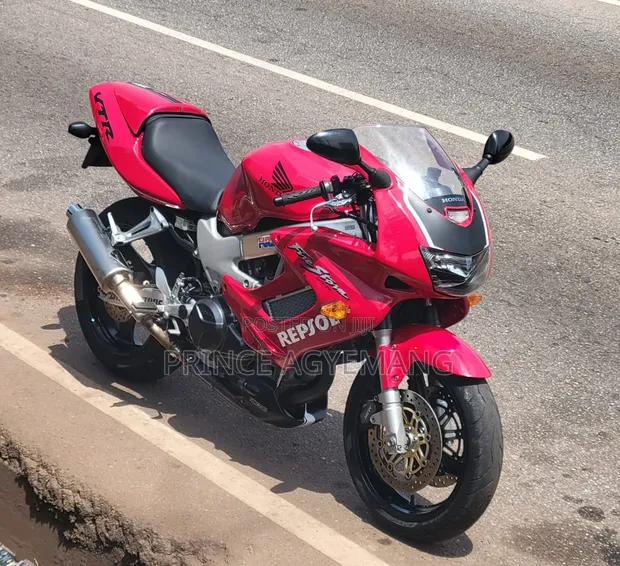 Honda VTR 1000 Firestorm (2001) - 1