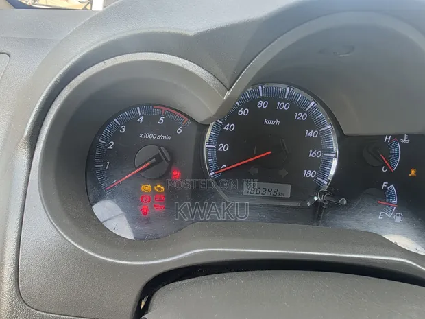 Toyota Fortuner 2012 Silver - 1