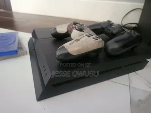 PS4 Standard Console