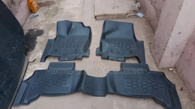 Toyota Tacoma 2017 Floor Mat - 1