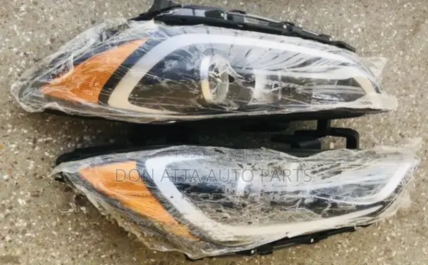 Hyundai Elantra 2017-2018 Headlights - Brand New - 1