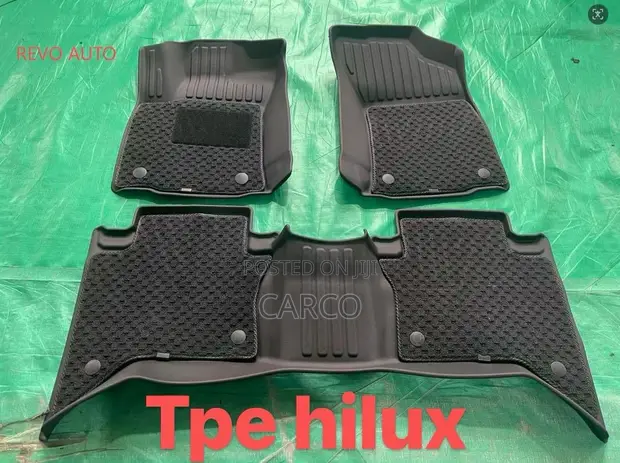 Toyota Hilux Floor Mats (TPE, Black) - 1