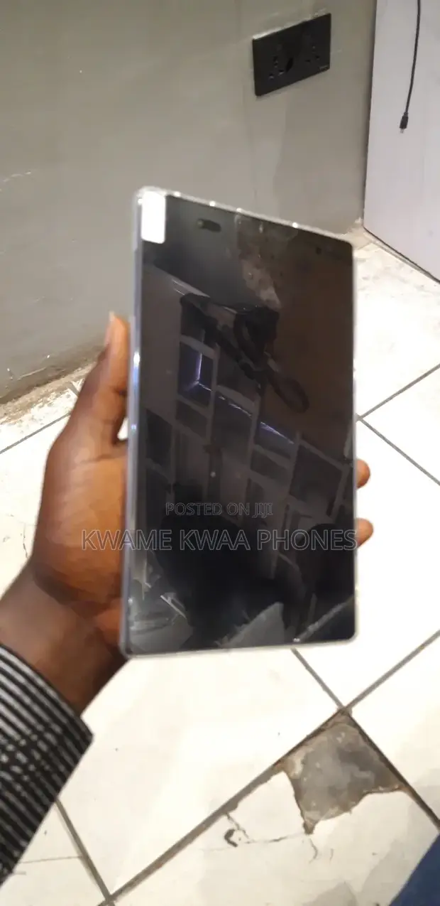 New Lenovo Tab 8 64GB Silver - 1