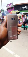New Samsung Galaxy S7 32GB Gold - 1