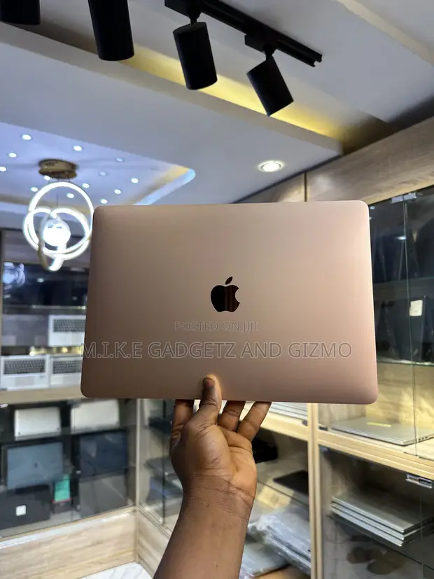 Apple MacBook Air 2020 8GB Intel Core i5 512GB SSD - 1