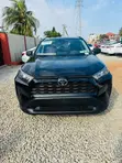 Toyota RAV4 LE 2022 Black - 5