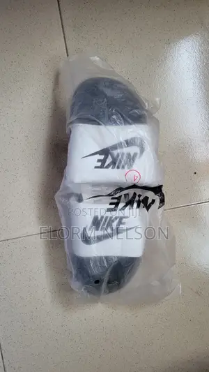 Nike Black and White Slides - Size 44