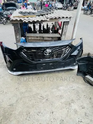 Toyota Highlander Front Bumper (2018-2022)