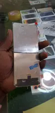 Samsung Galaxy Flip 4 Screen - 2