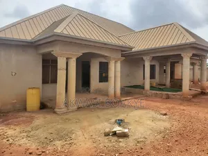 14-Bedroom Block of Flats for Sale in Yabi, Kumasi