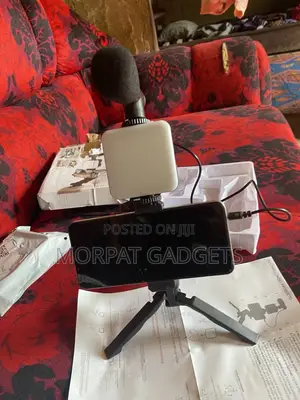 Portable LED Video Blogging Kit (Pre-Order from USA)