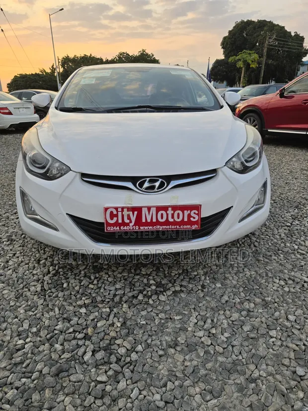 Hyundai Avante 2013 White - 1